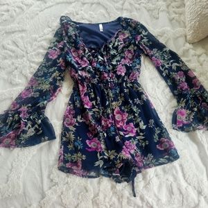 Long sleeve light weight dress floral print